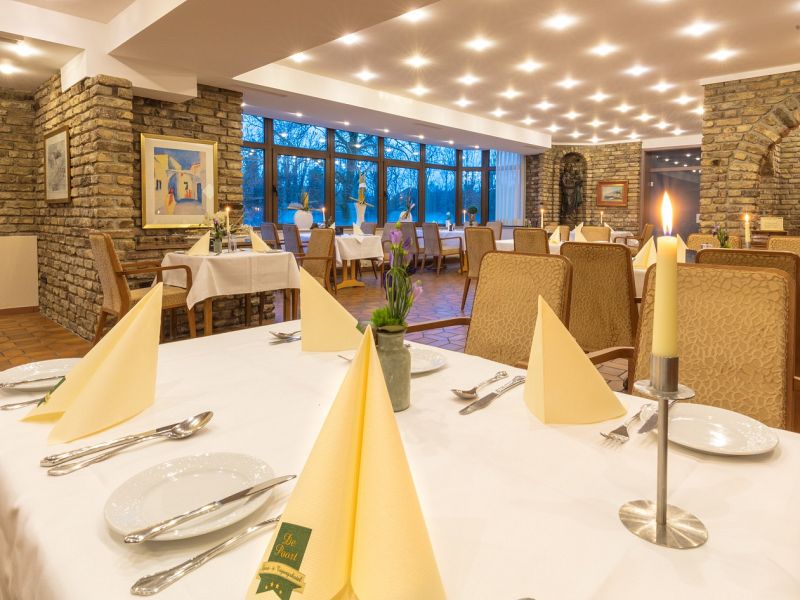 restaurant-1.jpg