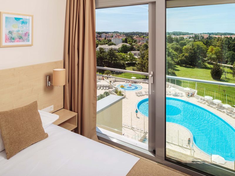10_valamar-zagreb-hotel-room-view.jpg